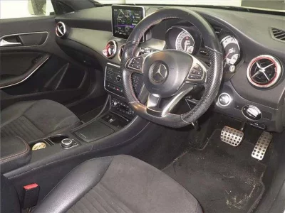 Mercedes-Benz CLA CLASS