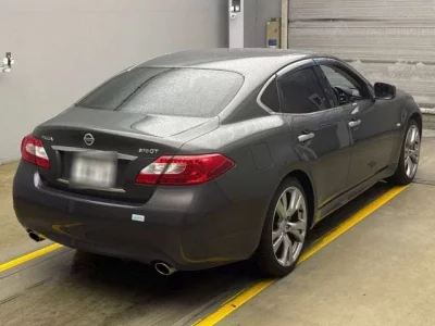 Nissan FUGA