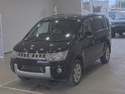 Mitsubishi DELICA D5