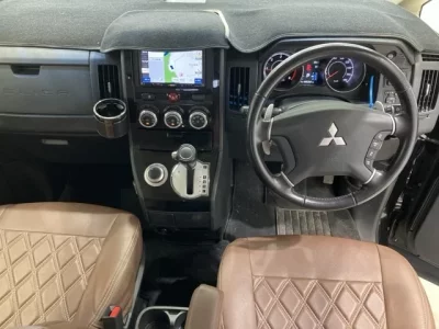 Mitsubishi DELICA D5