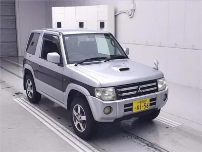 Mitsubishi PAJERO MINI