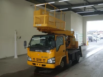 Isuzu ELF
