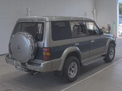 Mitsubishi PAJERO