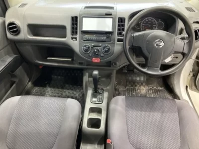 Nissan AD