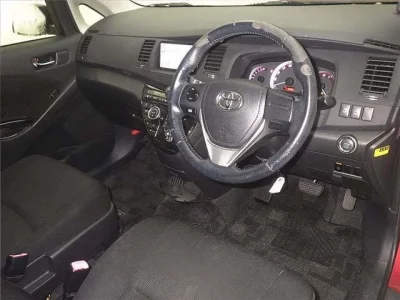 Toyota ISIS