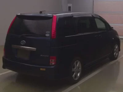 Toyota ISIS