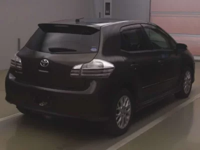 Toyota BLADE