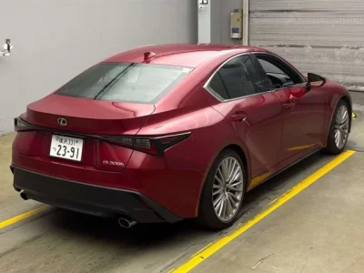 Lexus IS
