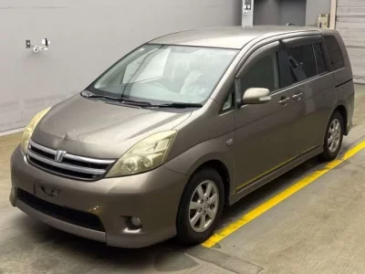 Toyota ISIS