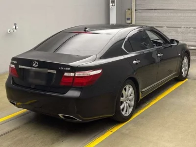 Lexus LS