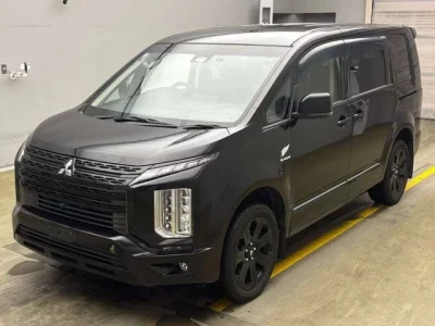 Mitsubishi DELICA D5