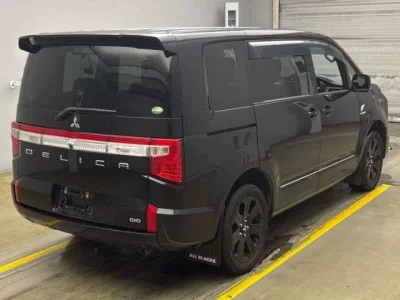 Mitsubishi DELICA D5