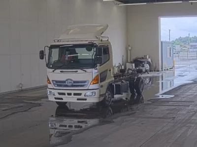 Hino TRUCK