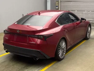 Lexus IS