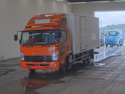 Isuzu FORWARD