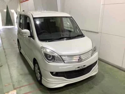 Mitsubishi DELICA D2