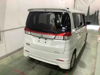 Mitsubishi DELICA D2
