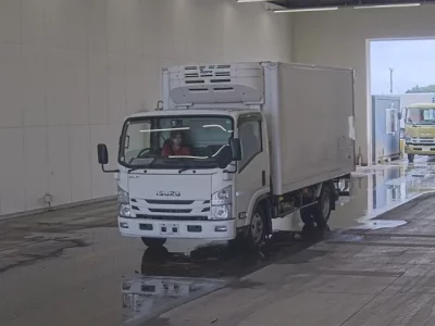 Isuzu ELF