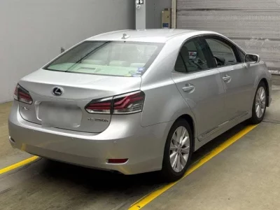 Lexus HS