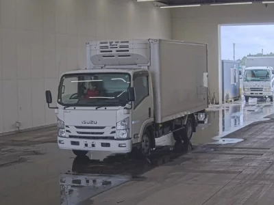 Isuzu ELF