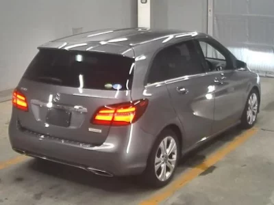 Mercedes-Benz B CLASS