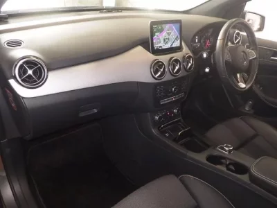 Mercedes-Benz B CLASS