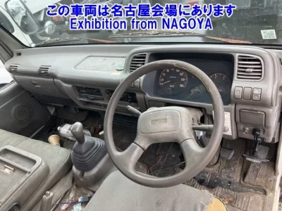 Nissan TRUCK