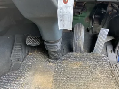 Nissan TRUCK