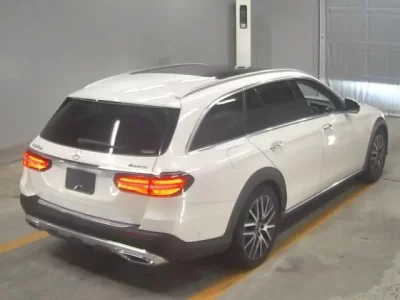 Mercedes-Benz E CLASS WAGON