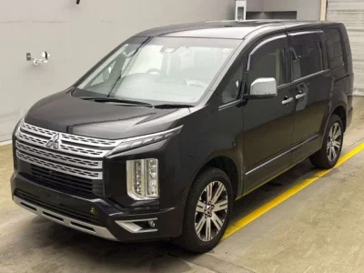 Mitsubishi DELICA D5