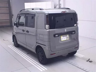 Suzuki SPACIA BASE