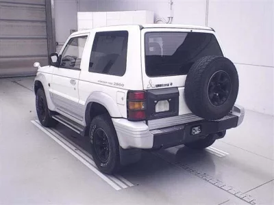 Mitsubishi PAJERO