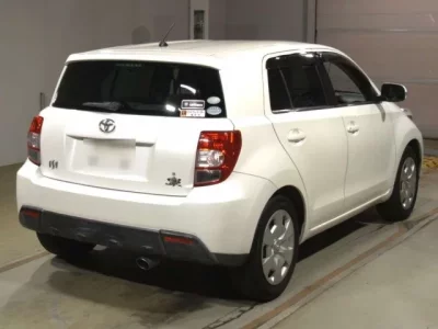 Toyota IST