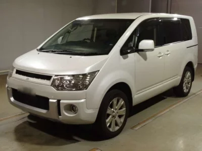 Mitsubishi DELICA D5