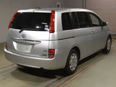 Toyota ISIS