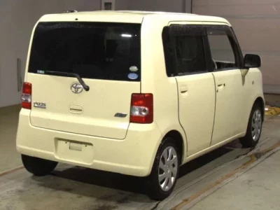 Toyota PIXIS SPACE