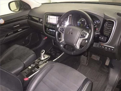 Mitsubishi OUTLANDER PHEV