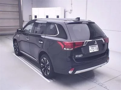 Mitsubishi OUTLANDER PHEV
