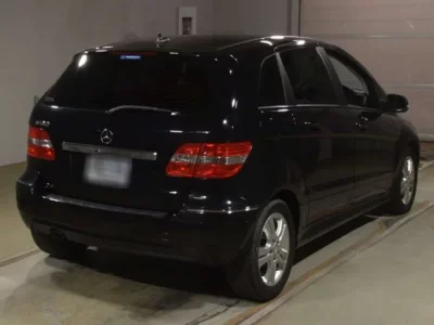Mercedes-Benz B CLASS