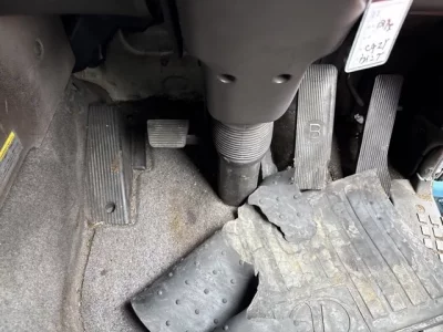 Nissan TRUCK