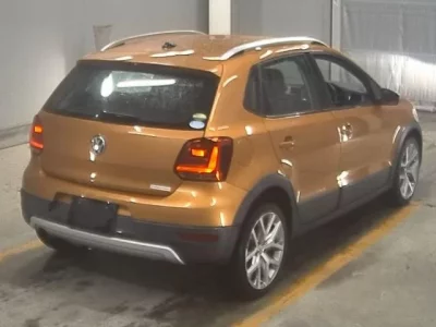 Volkswagen CROSS POLO
