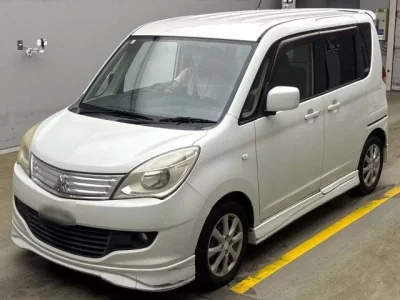 Mitsubishi DELICA D2
