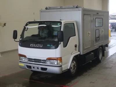 Isuzu ELF