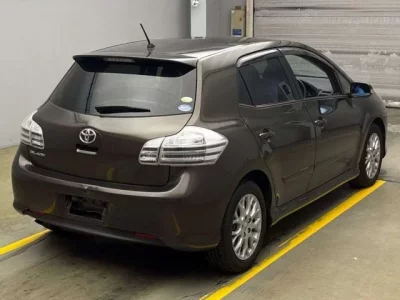 Toyota BLADE