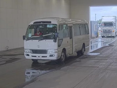 Toyota COASTER