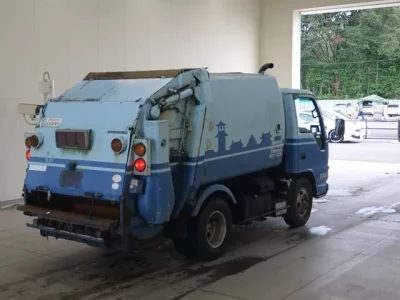 Isuzu ELF