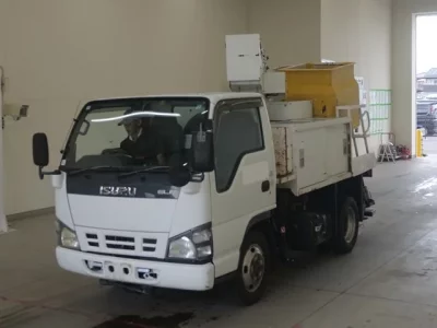 Isuzu ELF