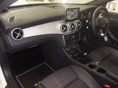 Mercedes-Benz CLA CLASS