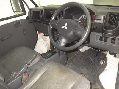 Mitsubishi MINICAB TRUCK