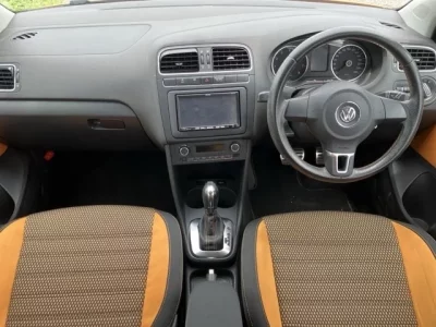 Volkswagen CROSS POLO